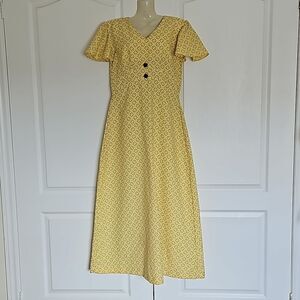 Vintage 1960s Custom-Made Women's Maxi Dress With Bell Short Sleeves Yellow Med